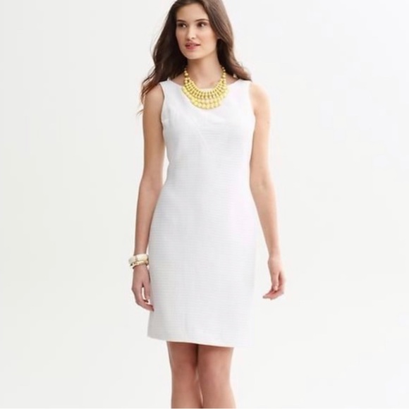 Banana Republic Mad Men Quilted Sheath Dress size 6 - Picture 2 of 4